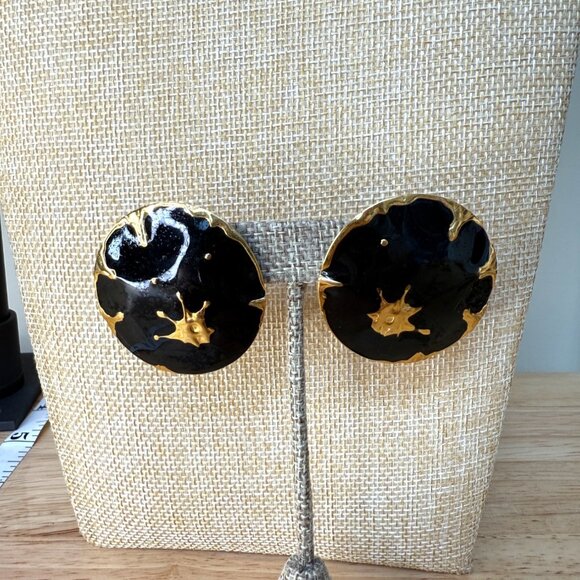 Berebi Black & Gold Circular Enamel Pierced Earrings With Abstract Design - Picture 1 of 10